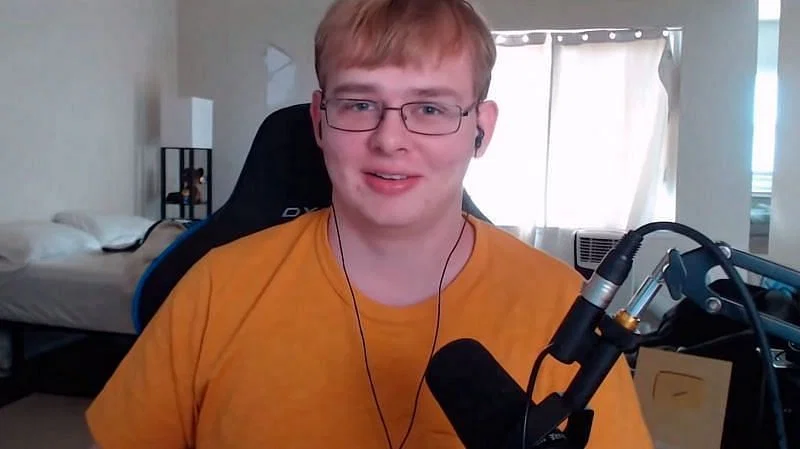 CallMeCarson grooming allegations return to haunt streamer after his recent tweet goes viral