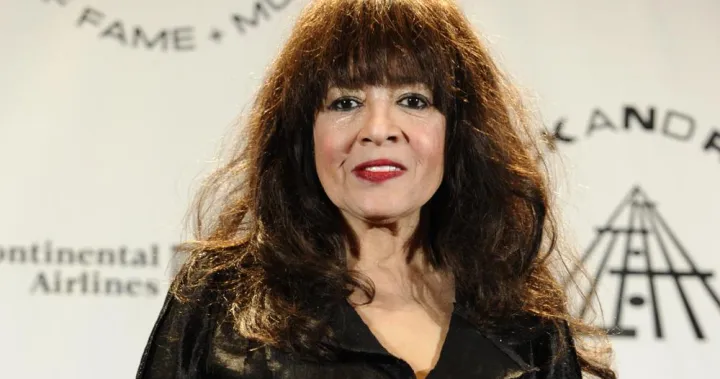 Ronnie Spector, pioneering rock ‘n’ roll singer behind ‘Be My Baby,’ dies at 78 - National | Globalnews.ca