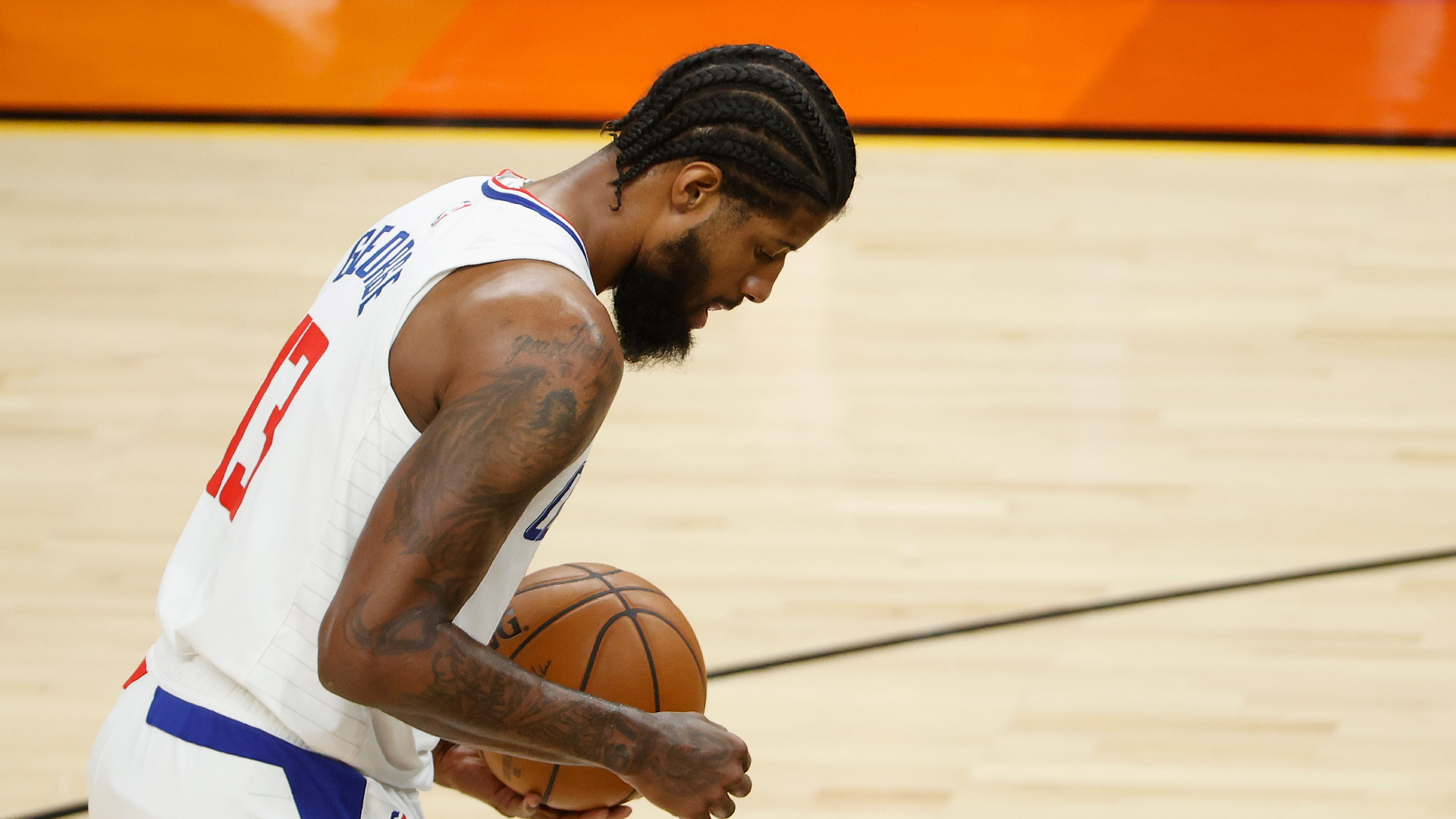 Clippers' Paul George misses crucial free throws in stunning Game 2 loss to Suns