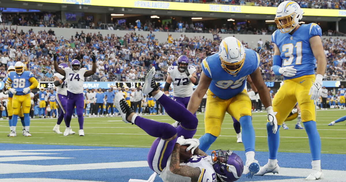Elliott: Chargers lose ground in AFC West, still trying to find consistency and spark at home