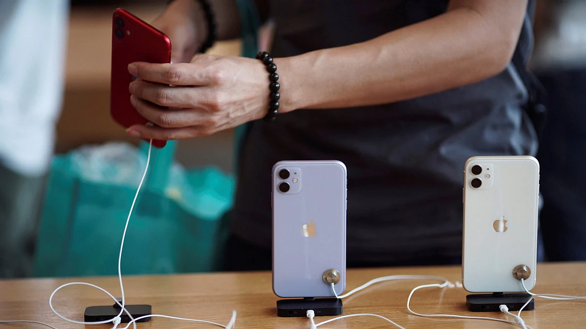 iPhone Users Updating to iOS 14.2 Complain of Severe Battery Drain Issues