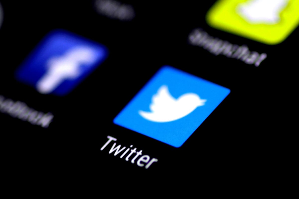 Twitter, Facebook Suspend Some Accounts as US Election Misinformation Spreads