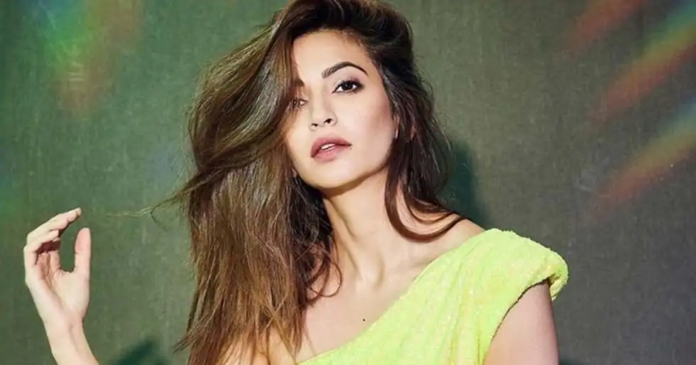 Kriti Kharbanda announces she’s down with malaria
