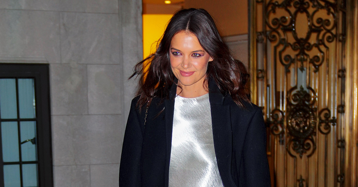 Katie Holmes Just Wore the Sweater-and-Jeans Uniform I Can't Wait to Copy