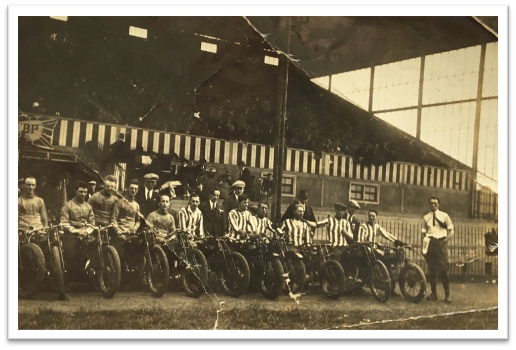 Do you have any old photos of Vicarage Road?