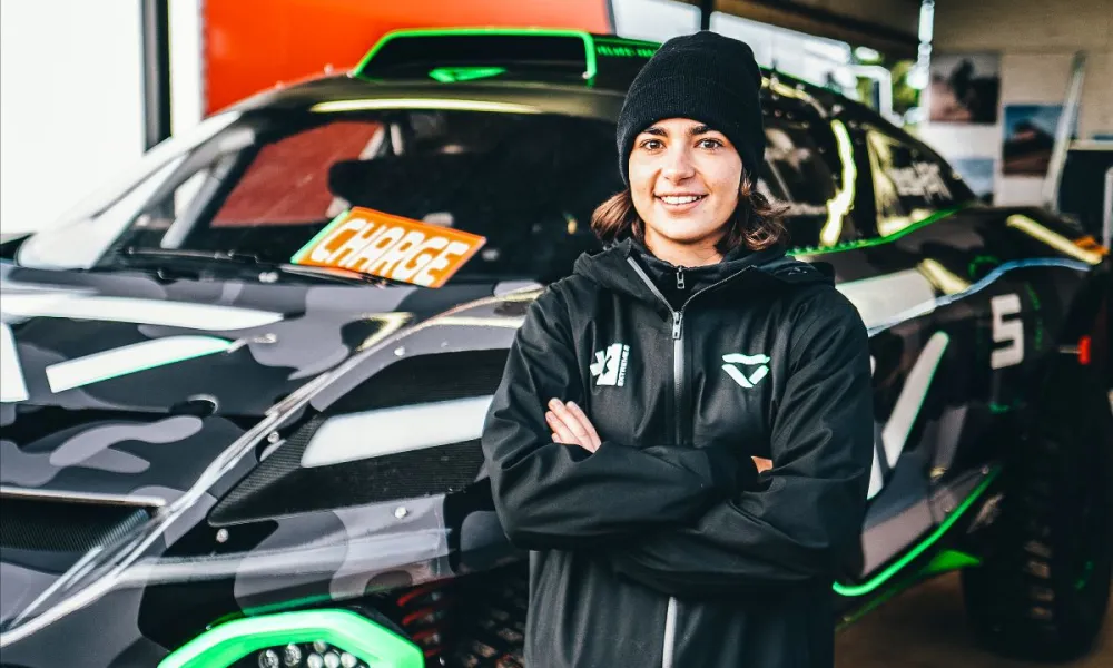 Jamie Chadwick secures Silverstone silverware