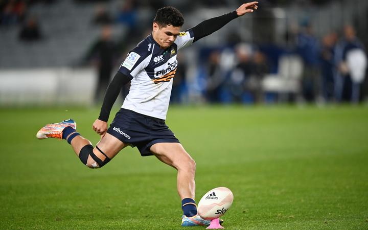 Hooper back to lead Wallabies against France