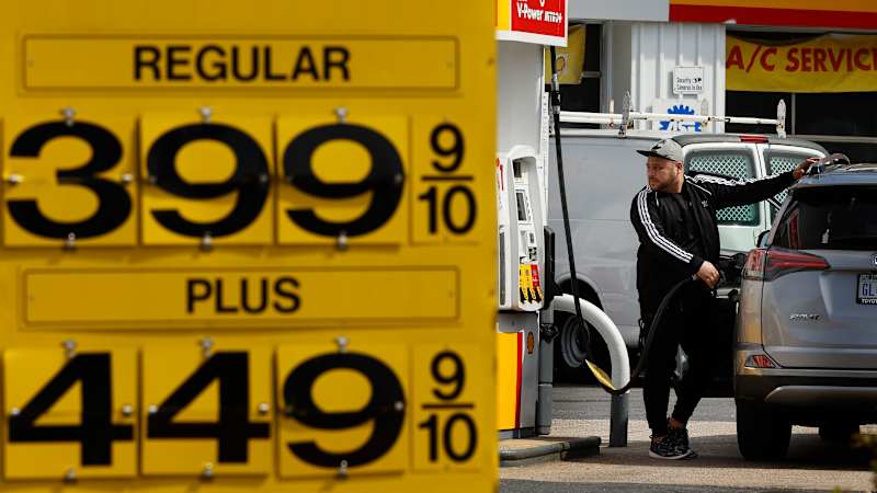 U.S. gas prices at the pump decline for two straight weeks