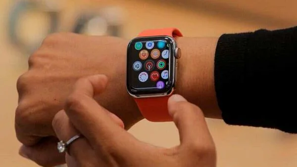 Apple planning to add temperature, blood sugar monitor in new smartwatch: Report