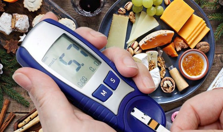 Diabetes type 2 warning: Try to not eat past 8pm on Christmas day - here's why