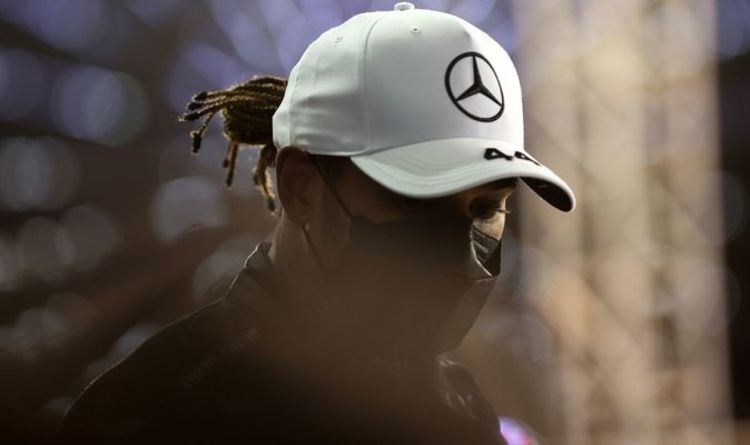 Lewis Hamilton shakes off lone wolf mentality at Mercedes