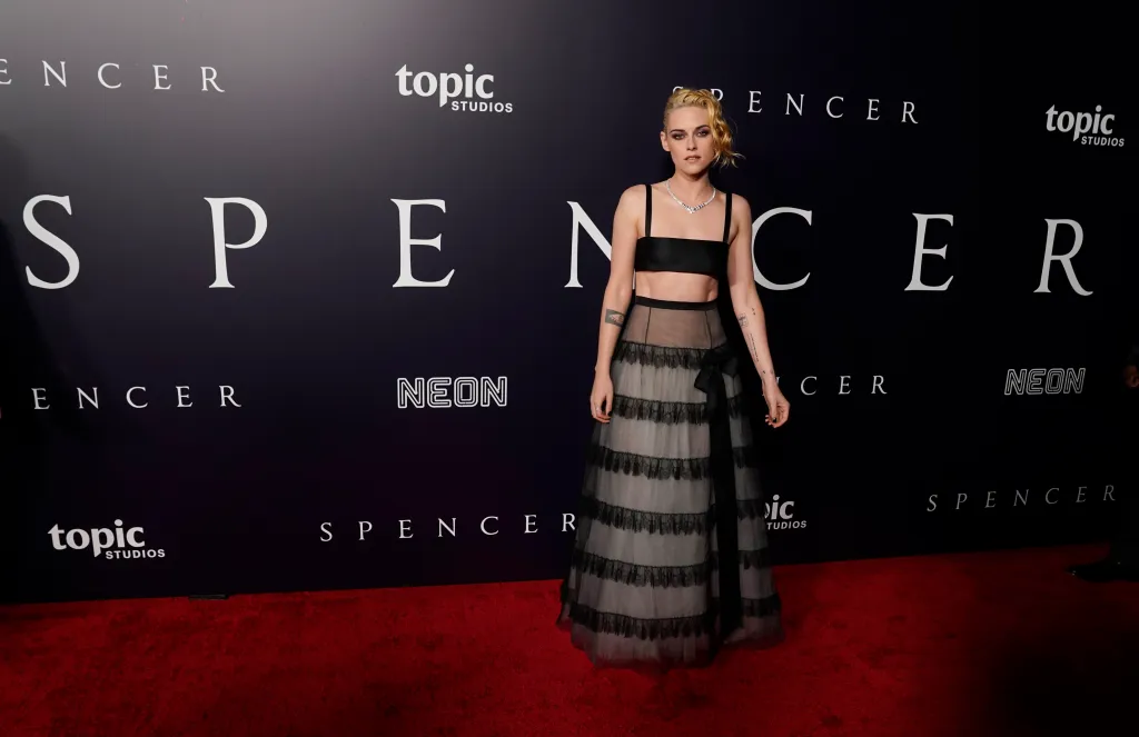 Kristen Stewart Dazzles in Chanel at L.A. Premiere of ‘Spencer’