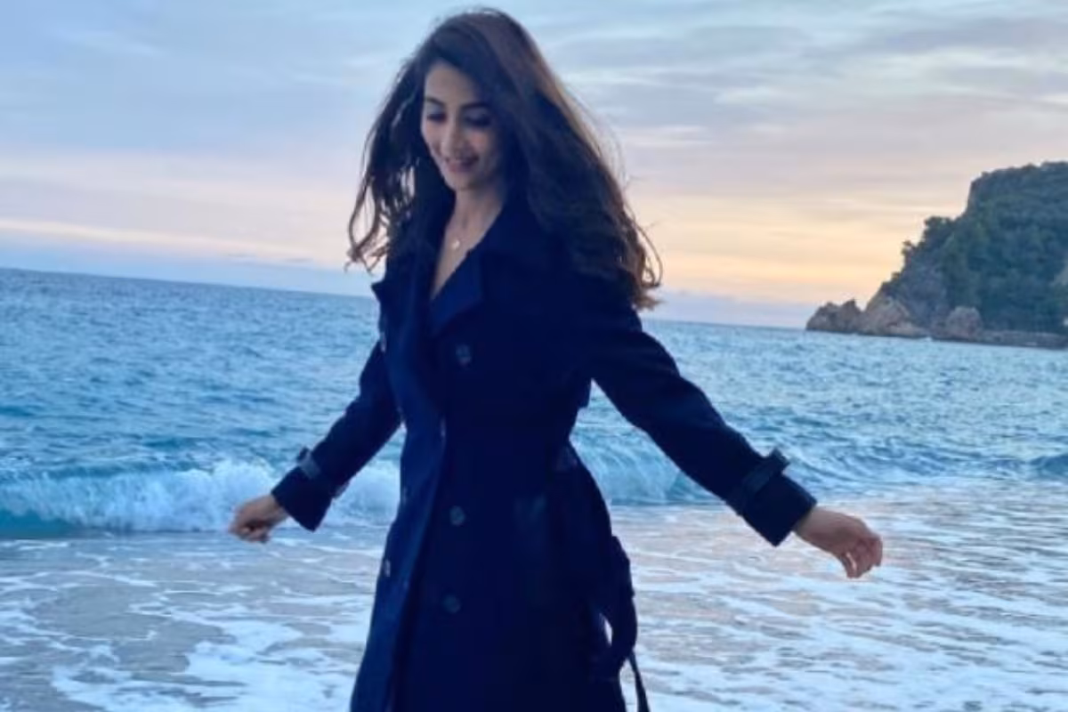 Pooja Hegde’s Moment by the Beach Will Bring a Smile to Your Face