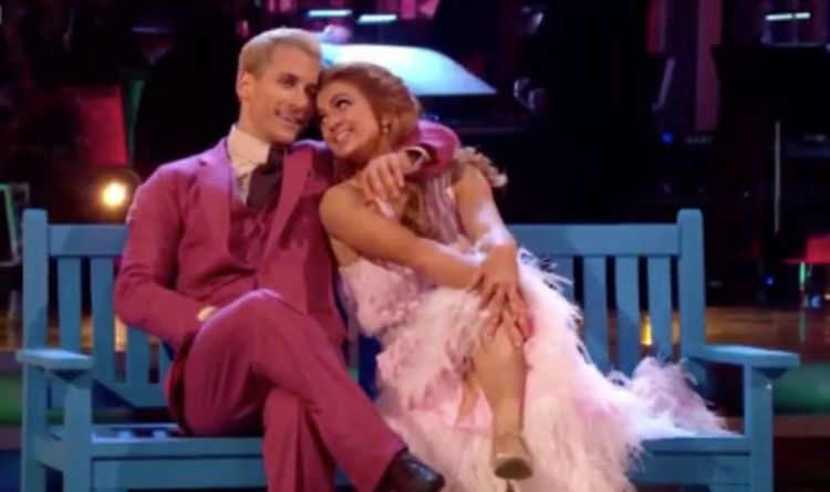 HRVY and Maisie body language shows 'peek' of interaction following romance rumours