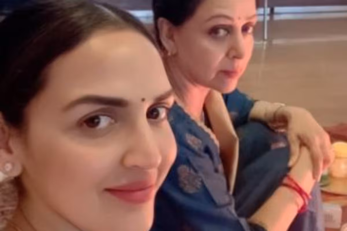 Hema Malini Performs 'Havan' on Daughter Esha Deol's Birthday