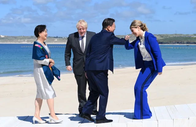 G7 Fashion Parade Boosts British Brands, Rental Sites, Green Agendas