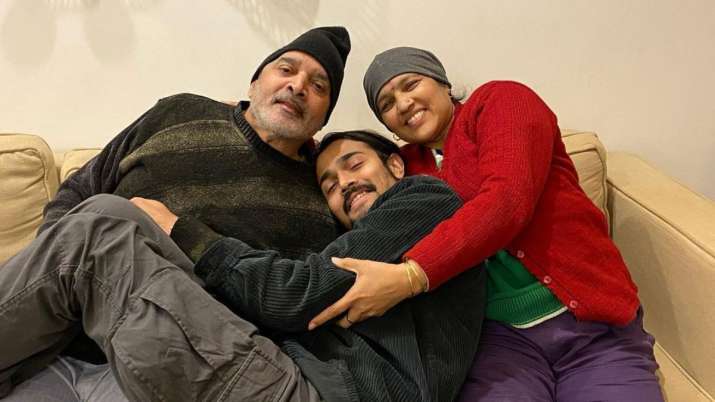 Actor-comedian Bhuvan Bam loses his parents to Covid 19; Varun Dhawan, Rajkummar Rao condole sad demises