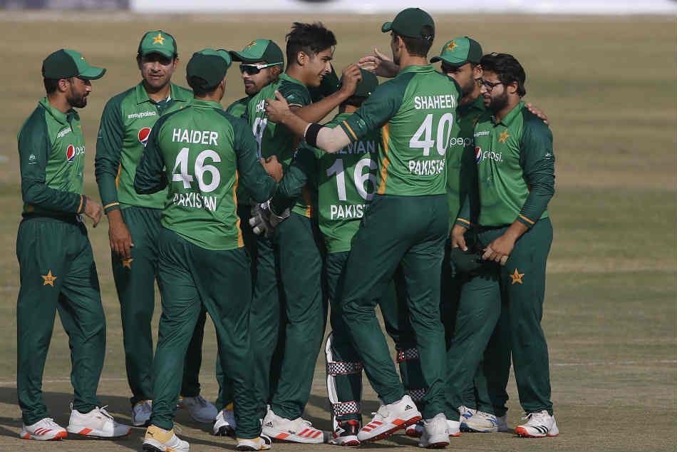 New Zealand doctor believes Pakistan players might have contracted Covid 19 at home