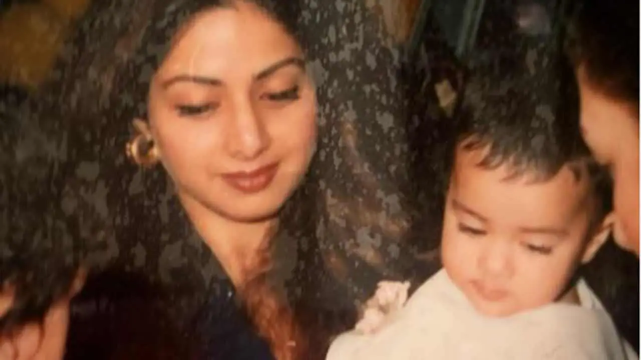 Janhvi Kapoor pens emotional note for late actor Sridevi on Mother's Day