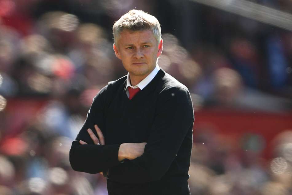 Manchester United defender set for a season long loan spell - Why Solskjaer should allow this move?