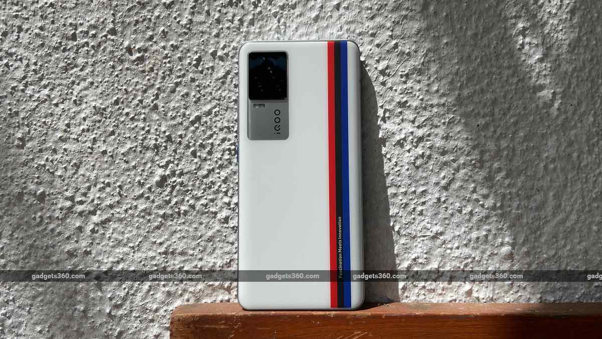 iQoo 7 Legend Review: Almost an All-Rounder