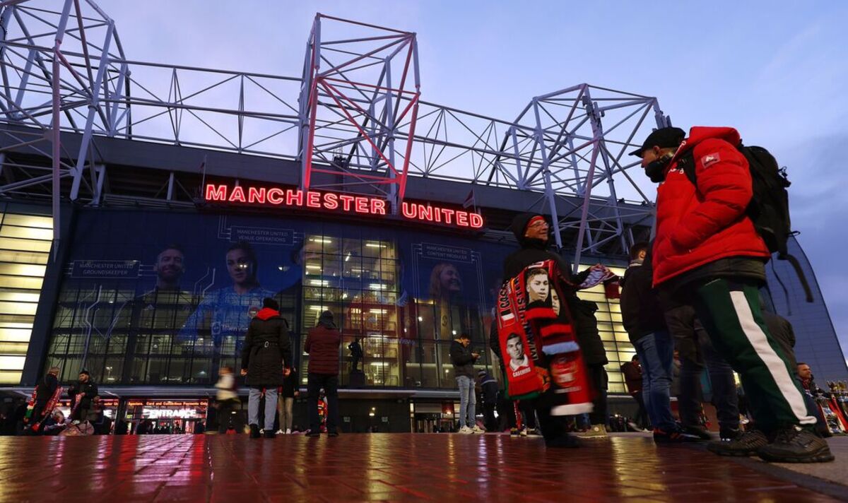 Qatari chiefs 'to fly to Manchester' in next step for Man Utd takeover