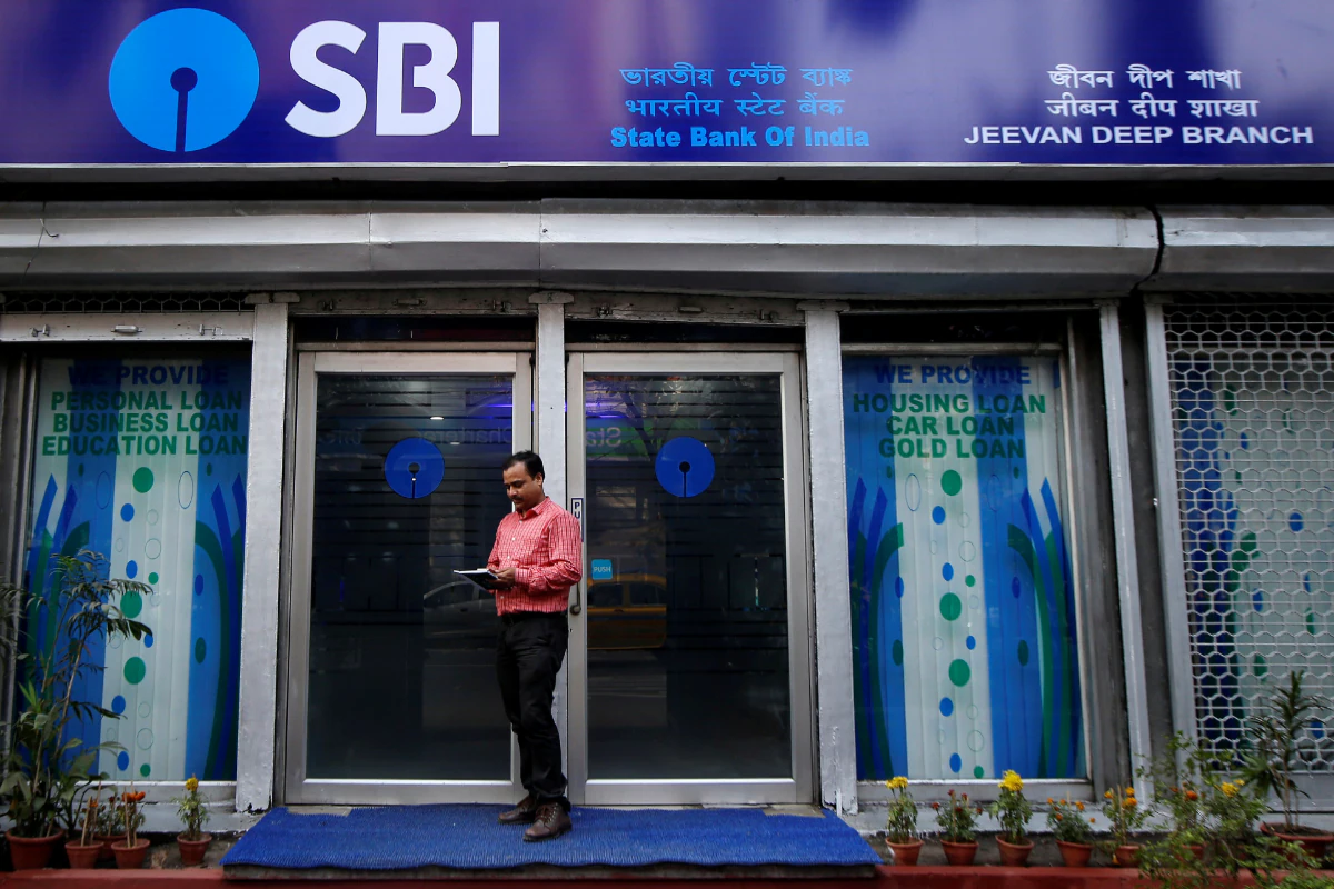 State Bank of India Alerts 42 Crore of its Customers Against Online Fraud