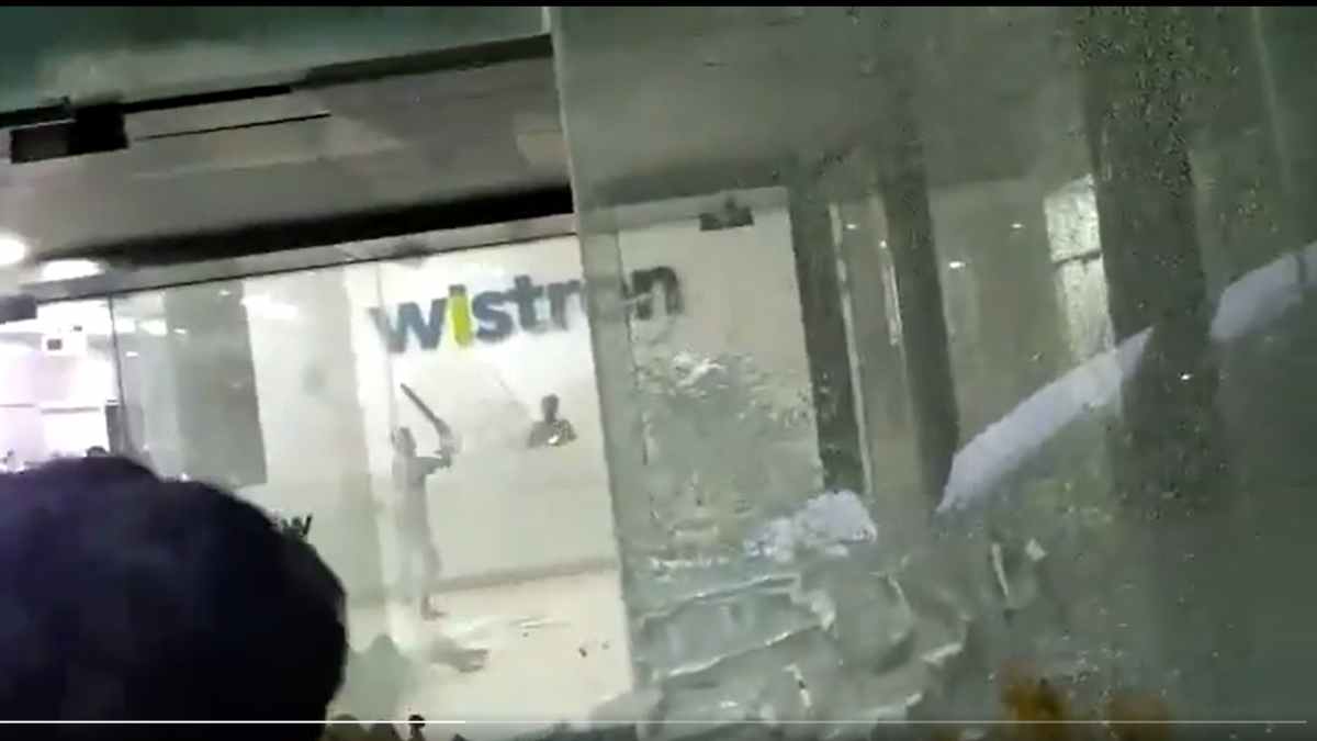 iPhone Manufacturing Plant in Karnataka Allegedly Ransacked By Workers