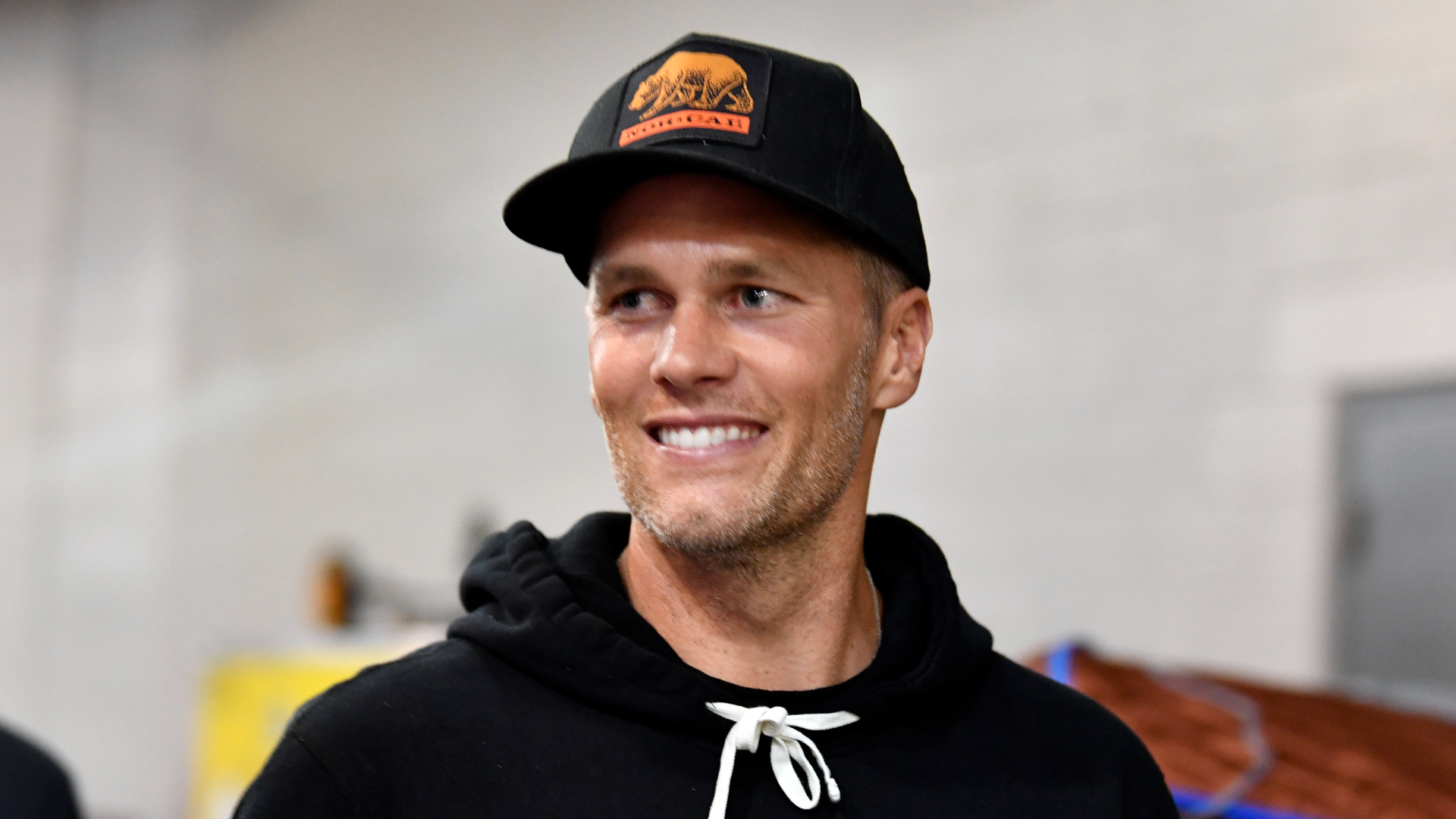 Tom Brady takes jab at Aaron Rodgers' Packers drama during The Match