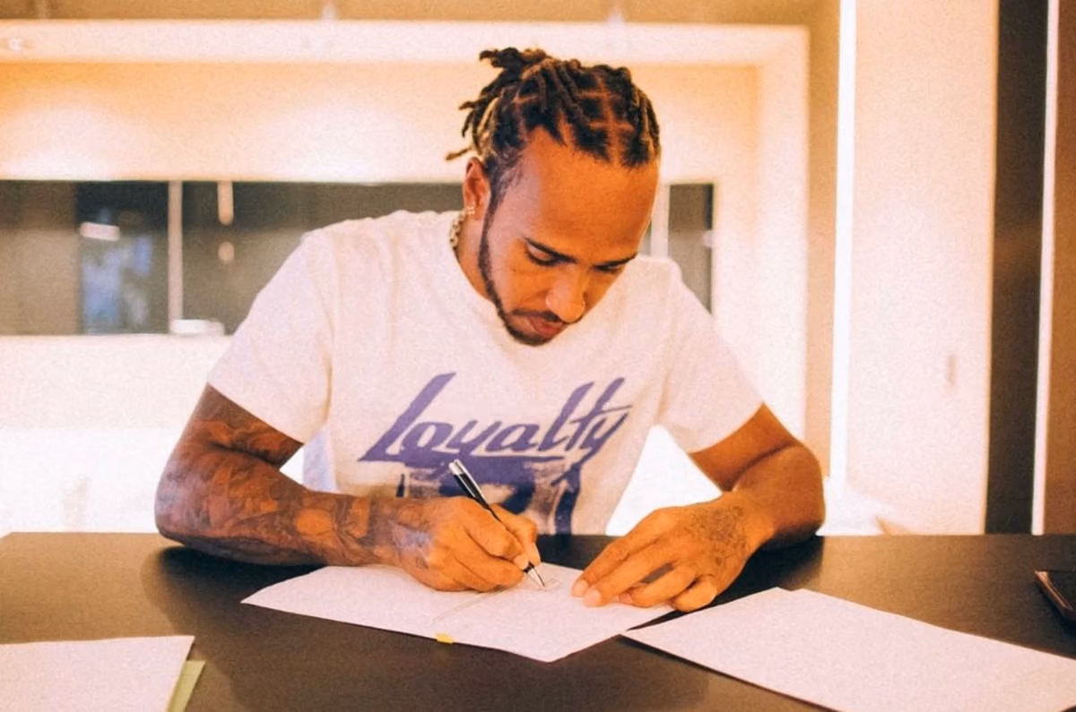F1: Hamilton signs new two-year contract with Mercedes