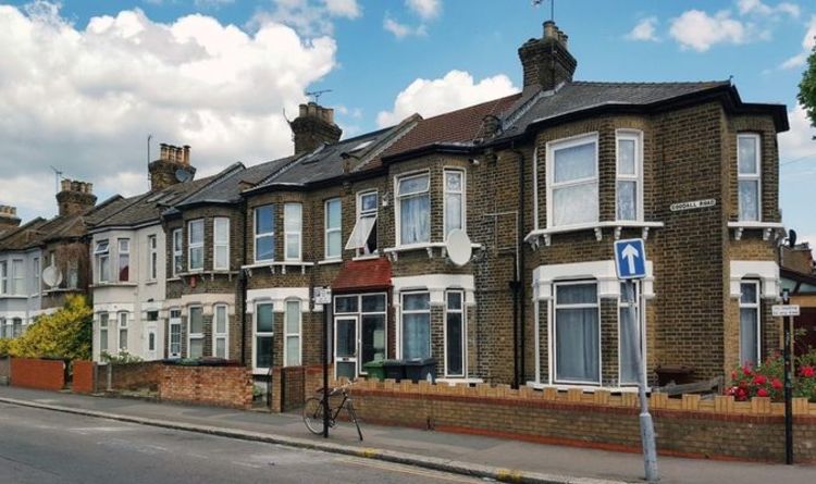 Housing Benefit warning: Britons must report changes