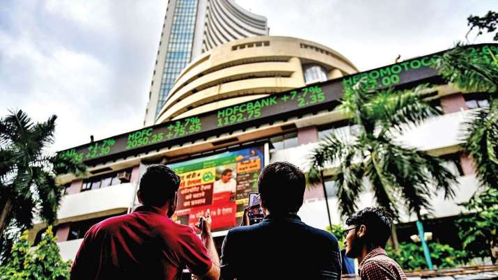 Sensex, Nifty firm up gains in early trade; financial stocks shine