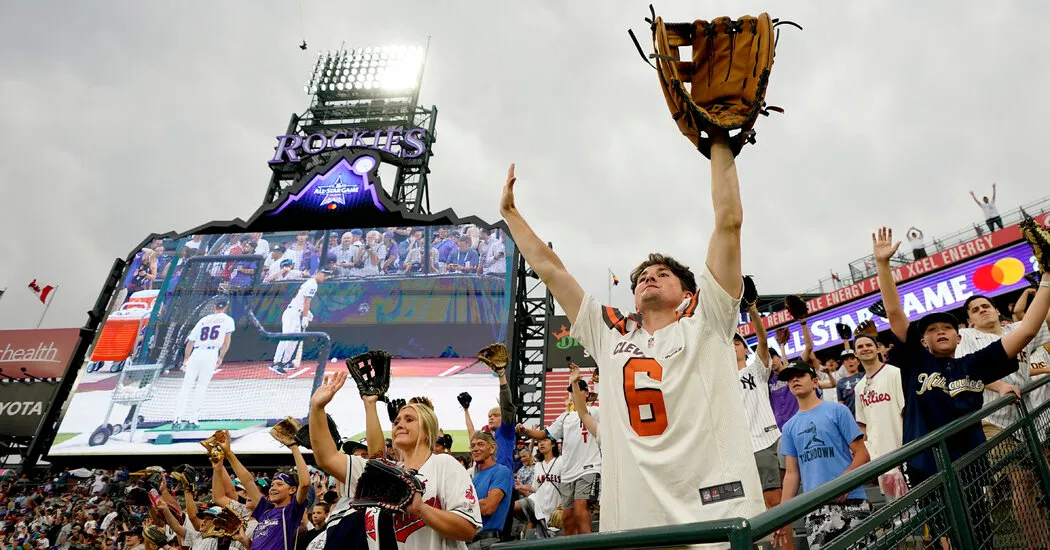 With Baseball Nearing a Crossroads, Its Commissioner Turns Nostalgic