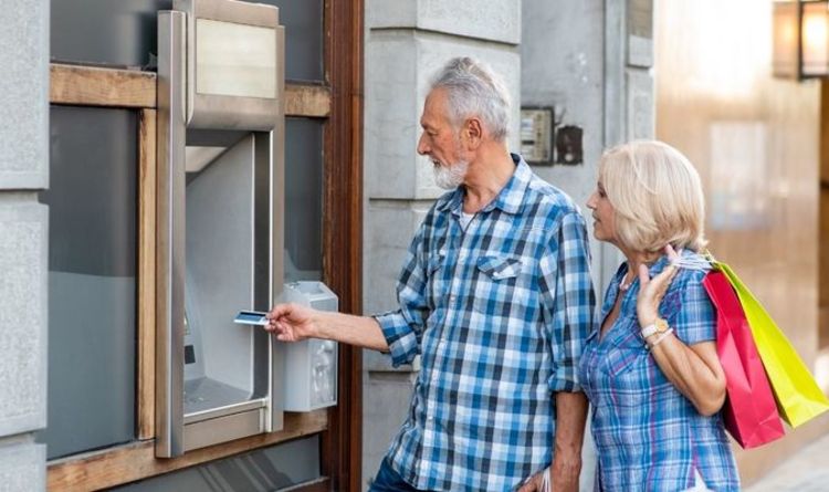 Brexit warning: Britons set to lose bank accounts as all-important deadline approaches