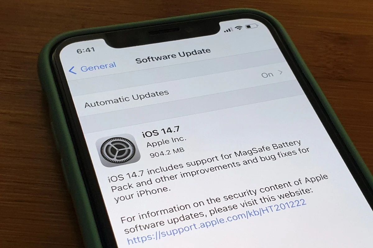 Apple Brings iOS 14.7 With MagSafe Battery Pack Support to iPhone 12 Series