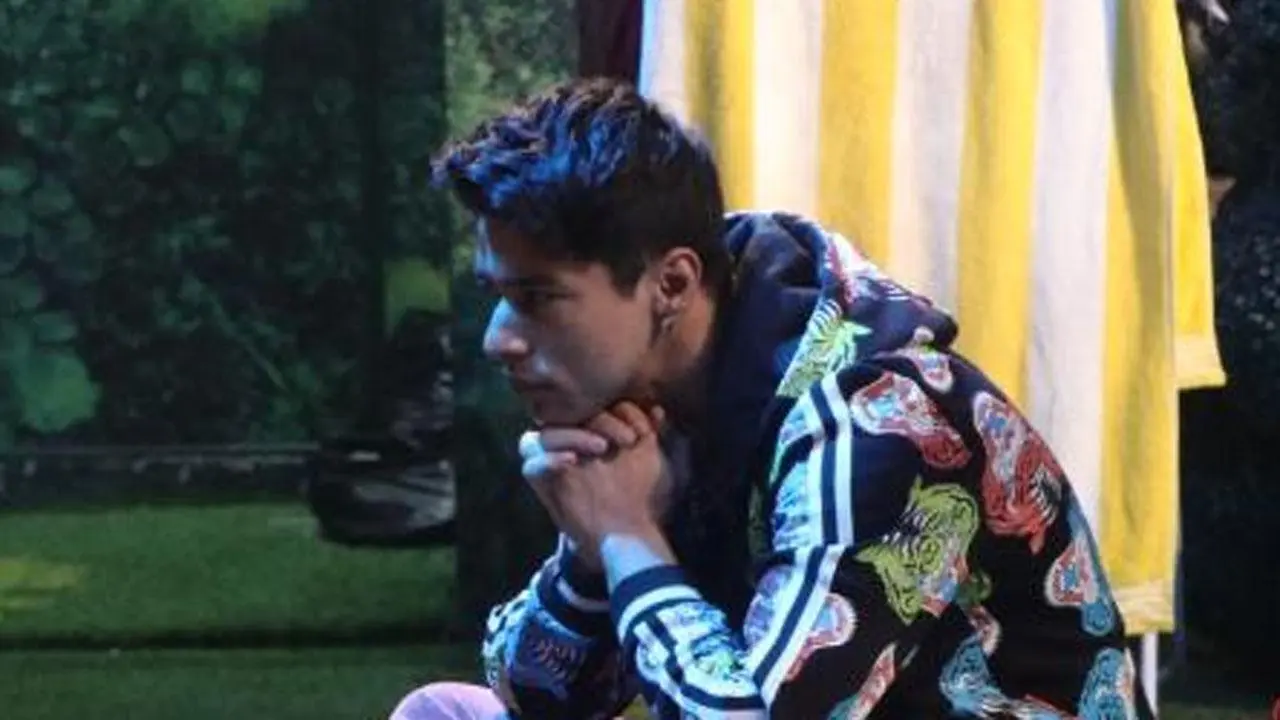 Bigg Boss 15: Salman Khan praises Pratik Sehajpal for the captaincy task; netizens call him 'a man with a gold