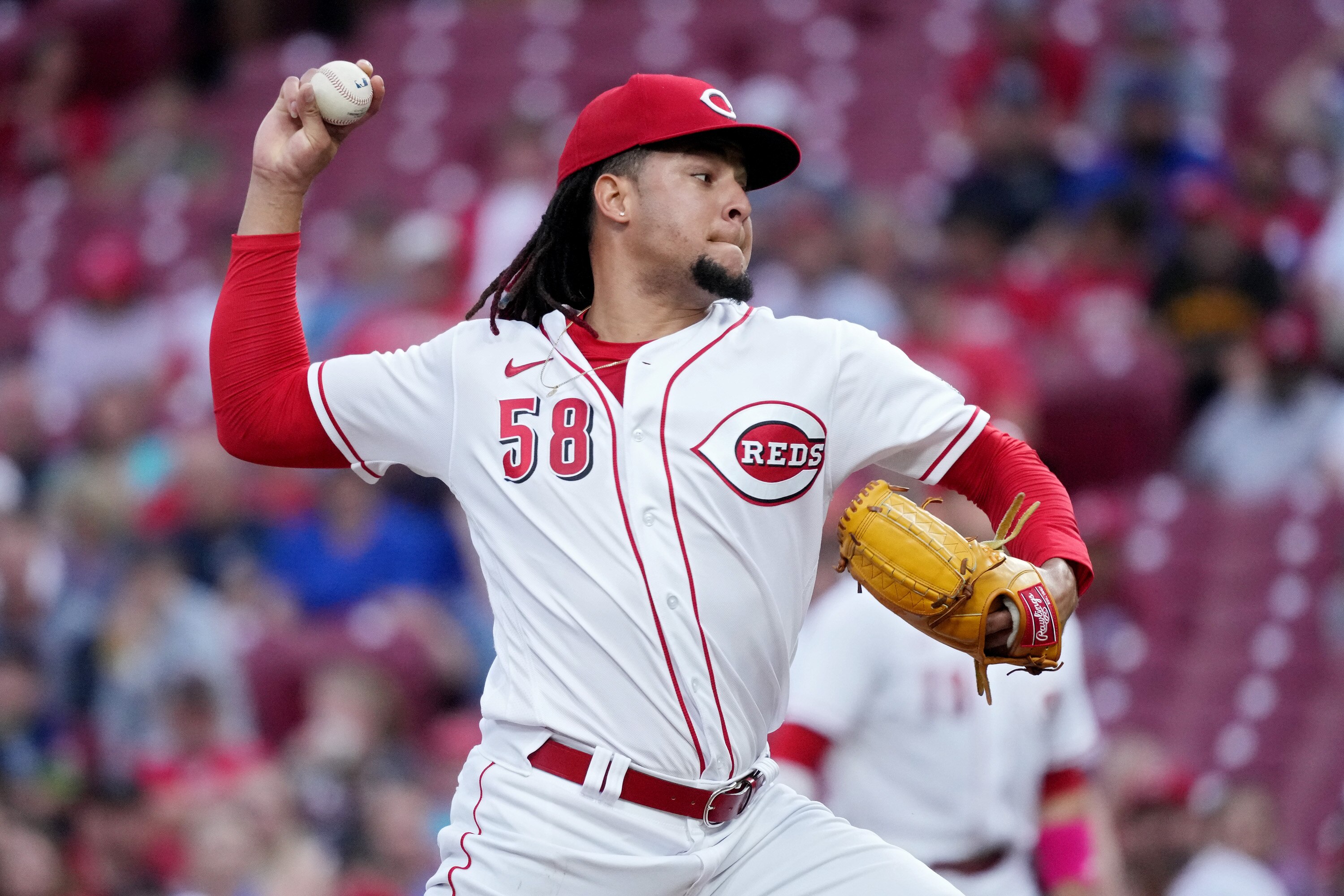 MLB Trade Rumors: Reds' Luis Castillo Drawing Interest from Mets, Padres, More