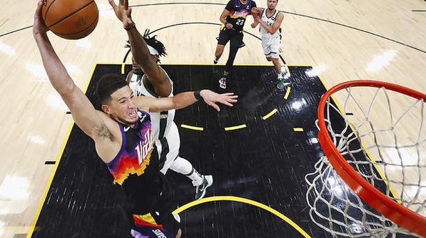 NBA | Booker sparks Suns to second win