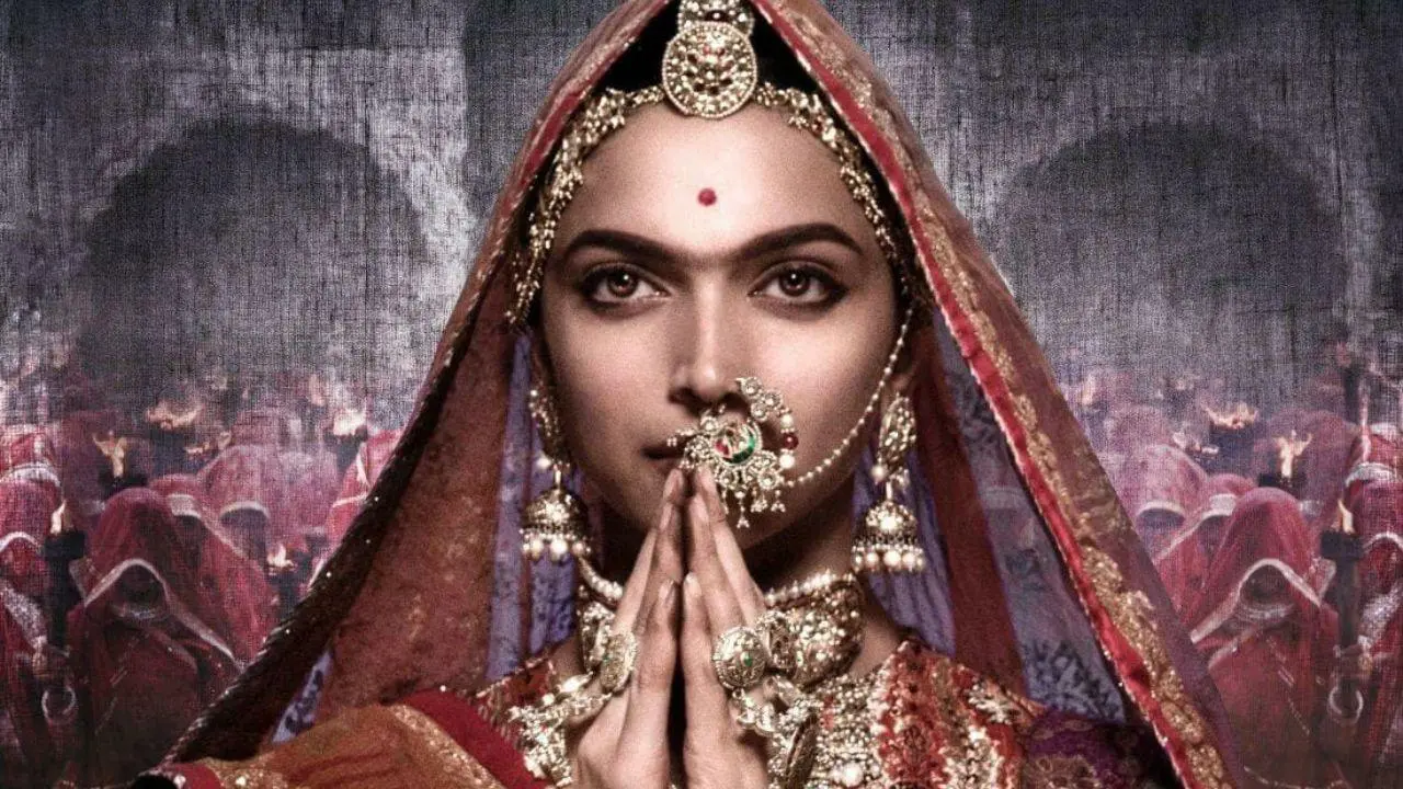 Deepika Padukone fans trend `RaniSaOfBollywood` as Padmaavat clocks 5 years