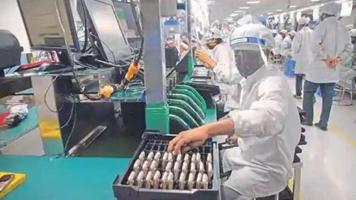 India's manufacturing PMI slips to 3-month low in November
