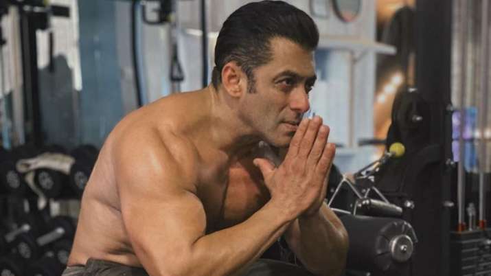 Salman Khan shares video of his outdoor gym and leaves fans drooling; netizens say 'fitness icon of nation'