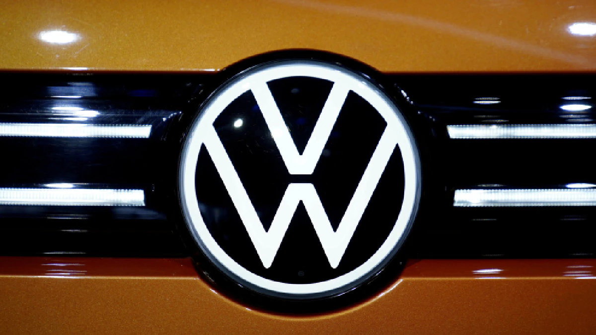 Volkswagen, Stellantis Say 1.4 Million Cars Lost Due to Chip Shortage