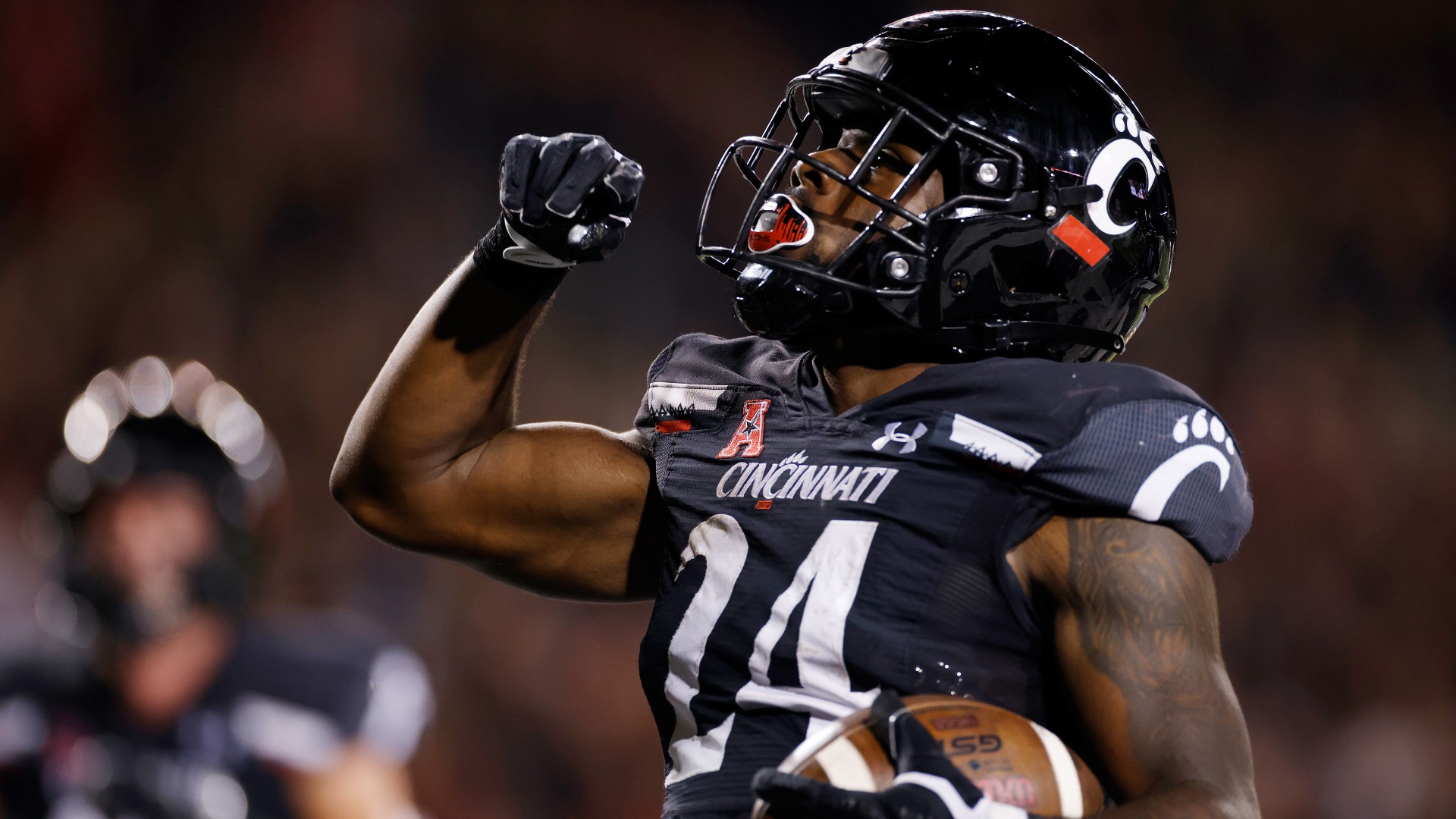 College football bowl projections for Week 10: Cincinnati holds fourth playoff spot (for now)