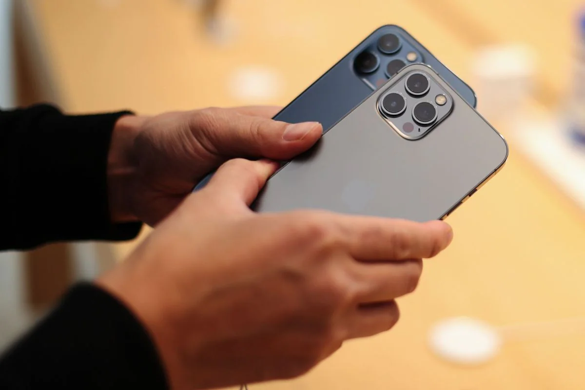 Apple Fined 10 Million Euros in Italy for ‘Misleading’ iPhone 12 Claims
