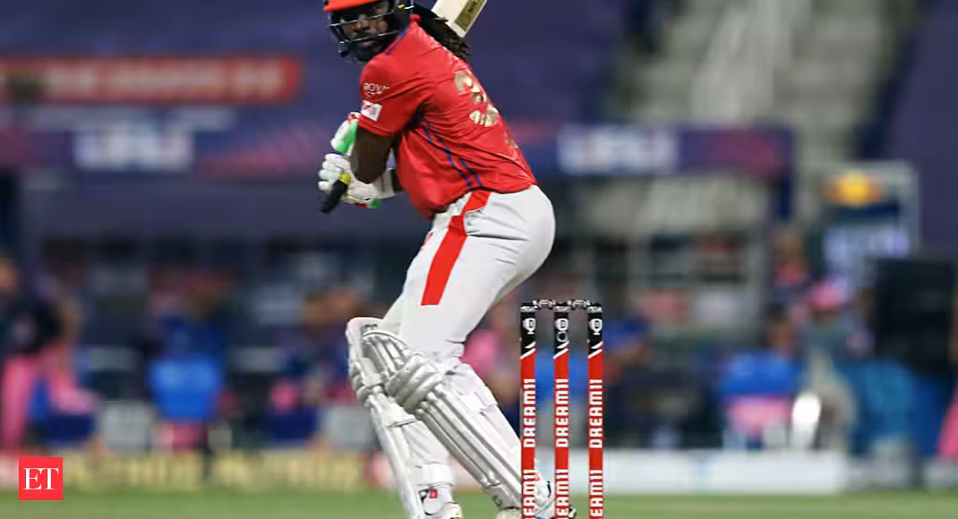 Chris Gayle becomes first to hit 1,000 sixes in T20 cricket