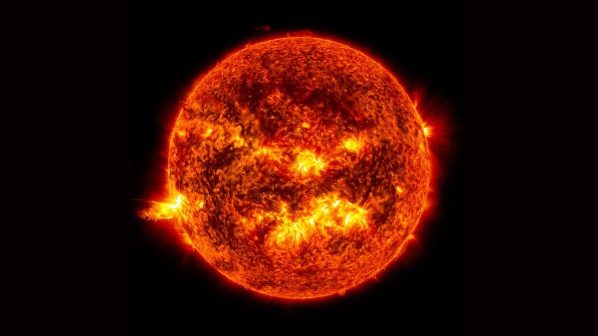 Sun Has More Oxygen And Metals, States New Research