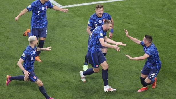 Euro 2020 | Skriniar lifts Slovakia to win over Poland