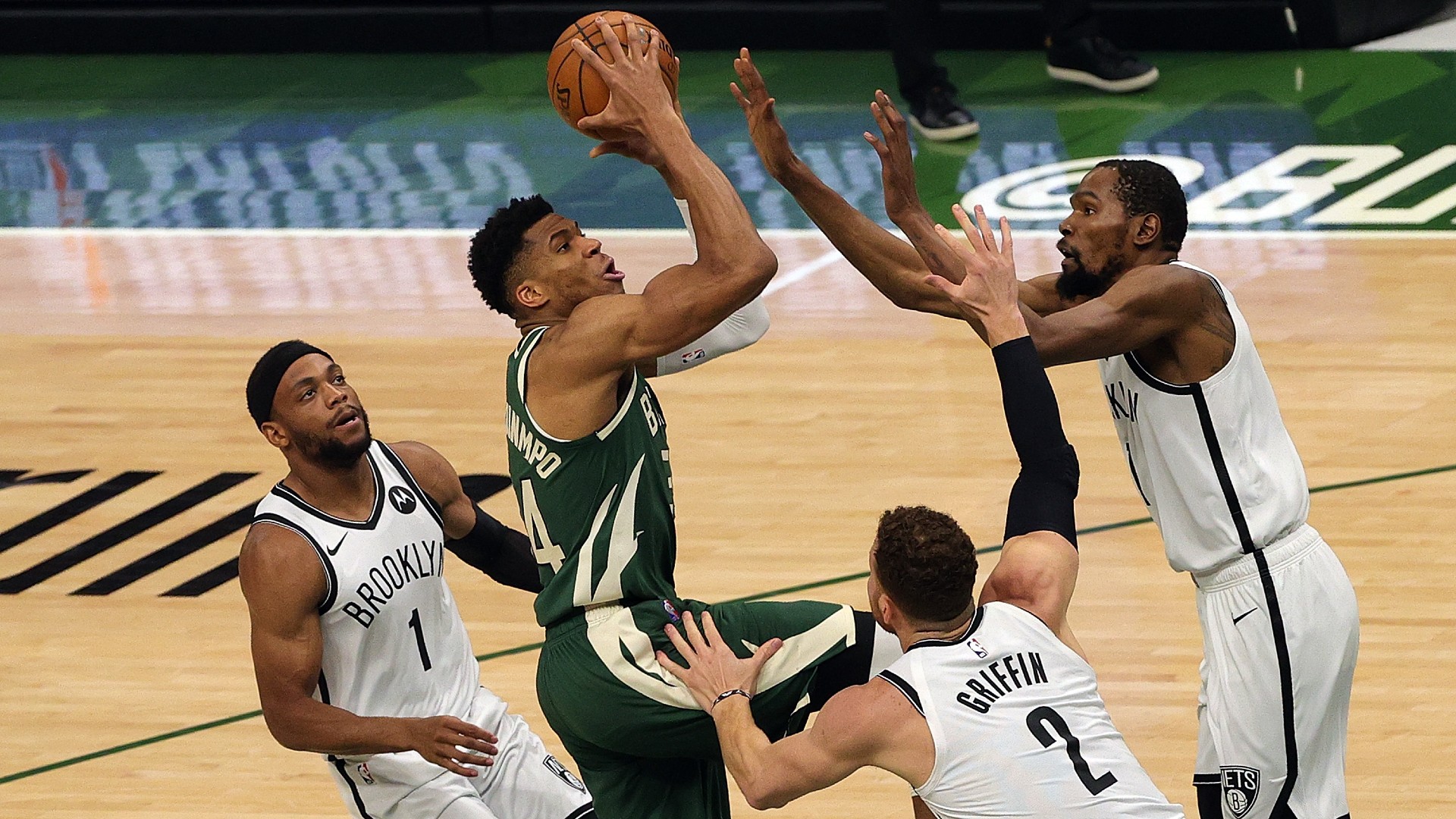 Three ways Bucks' Giannis Antetokounmpo should attack Nets' defense — and one way he shouldn't
