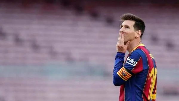 Lionel Messi becomes free agent as Barcelona contract expires