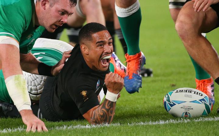 Smith gets surprise call up to All Blacks captaincy